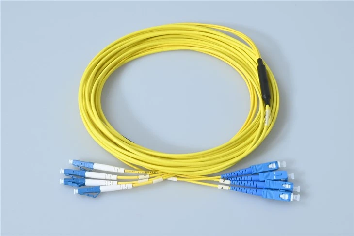 12-жильний патч-корд SC UPC ДО LC UPC
